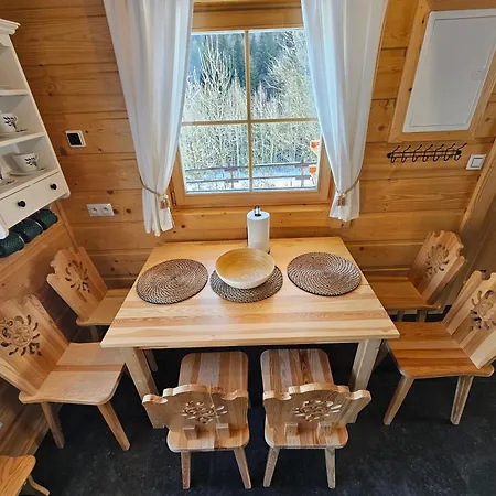 Dom wakacyjny Osada Mała Kozówka *